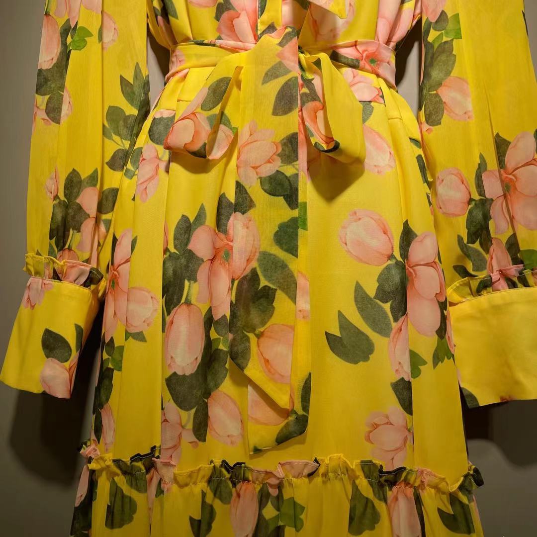 Loose And Thin Stand Up Collar Tie Dress